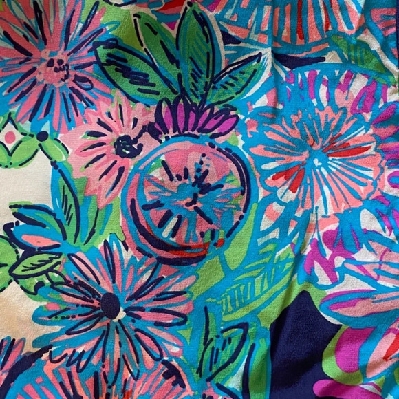 Lilly Pulitzer Crossed Lions Engineered Iona Floral Sleeveless top 33648 - Picture 11 of 12